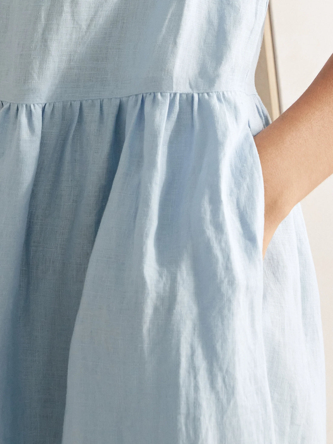 100% Linen Ruched Round-Neck Midi Dress