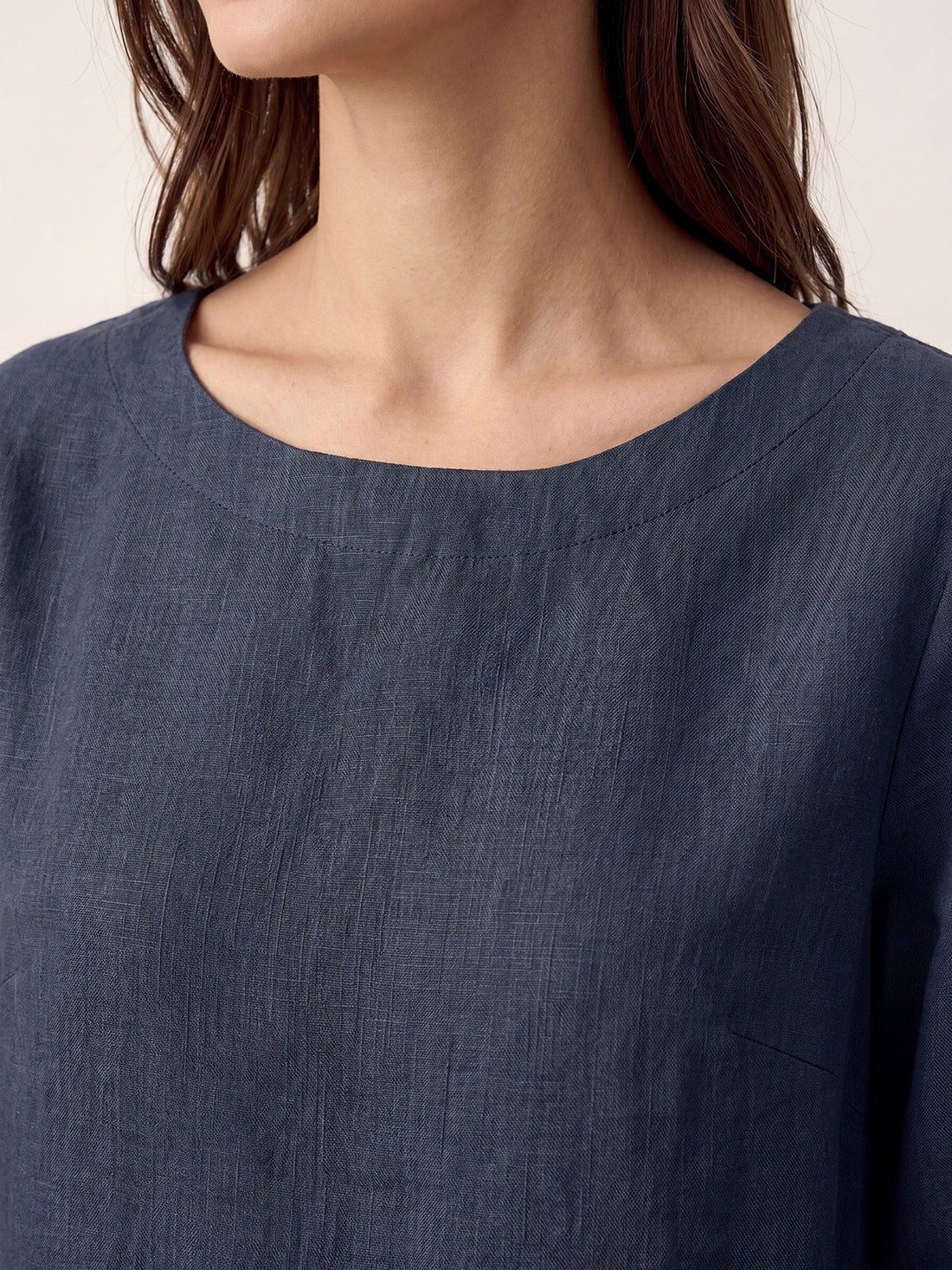100% Linen Asymmetric-Hem Round Neck Blouse
