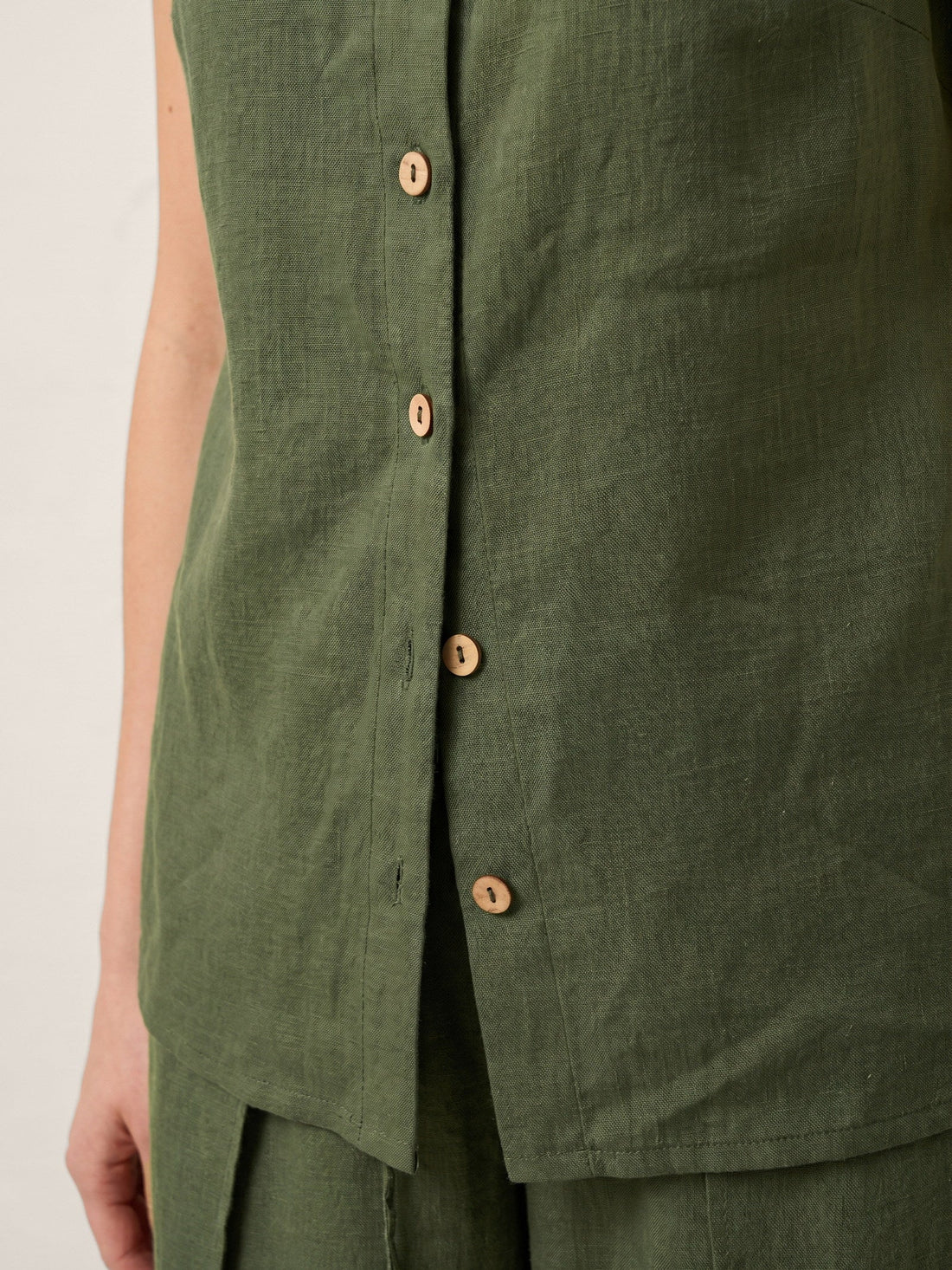 100% Linen A-Line Round Neck Tank Top