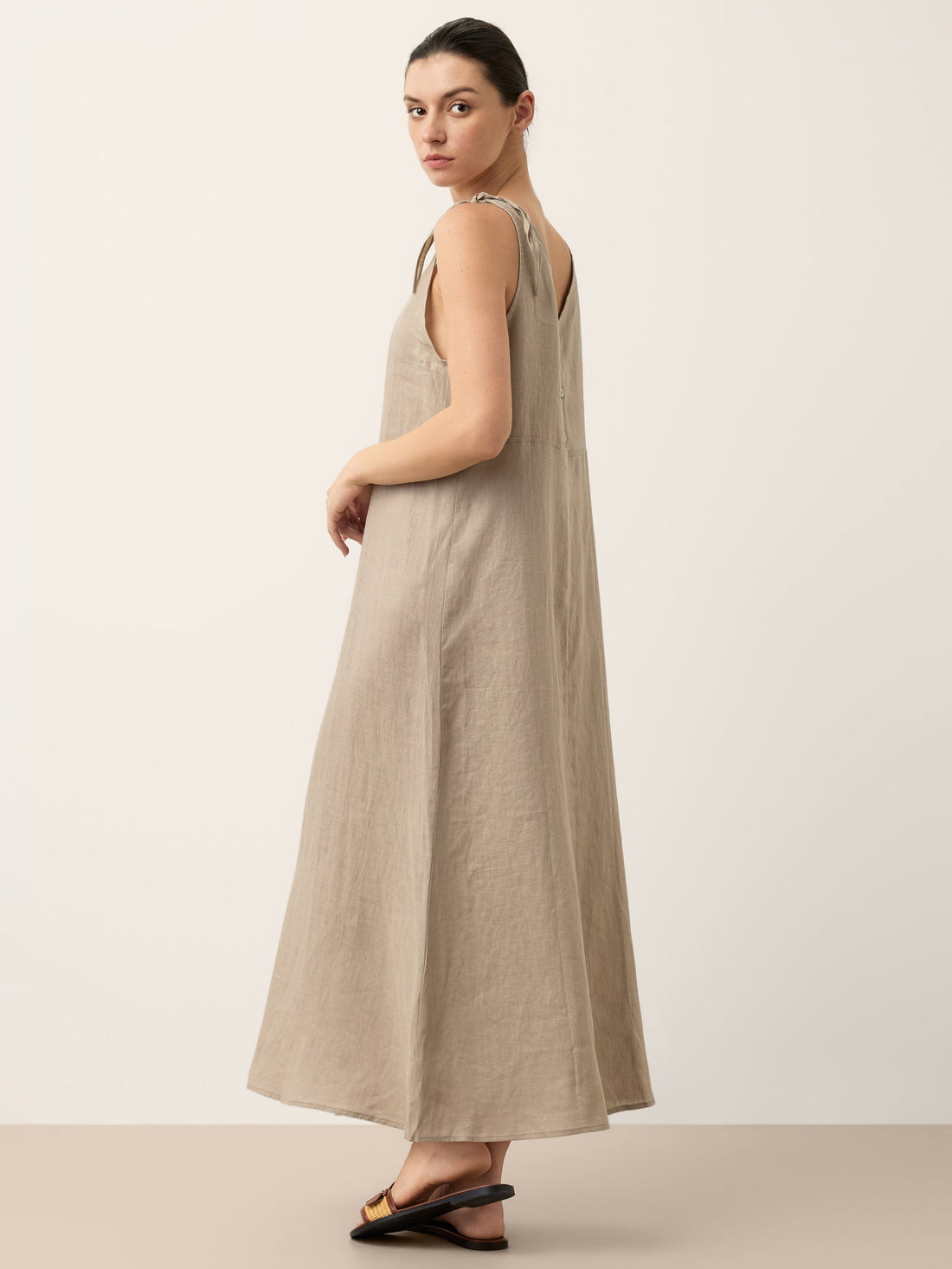 100% Linen V-Neck Sleeveless Maxi Dress