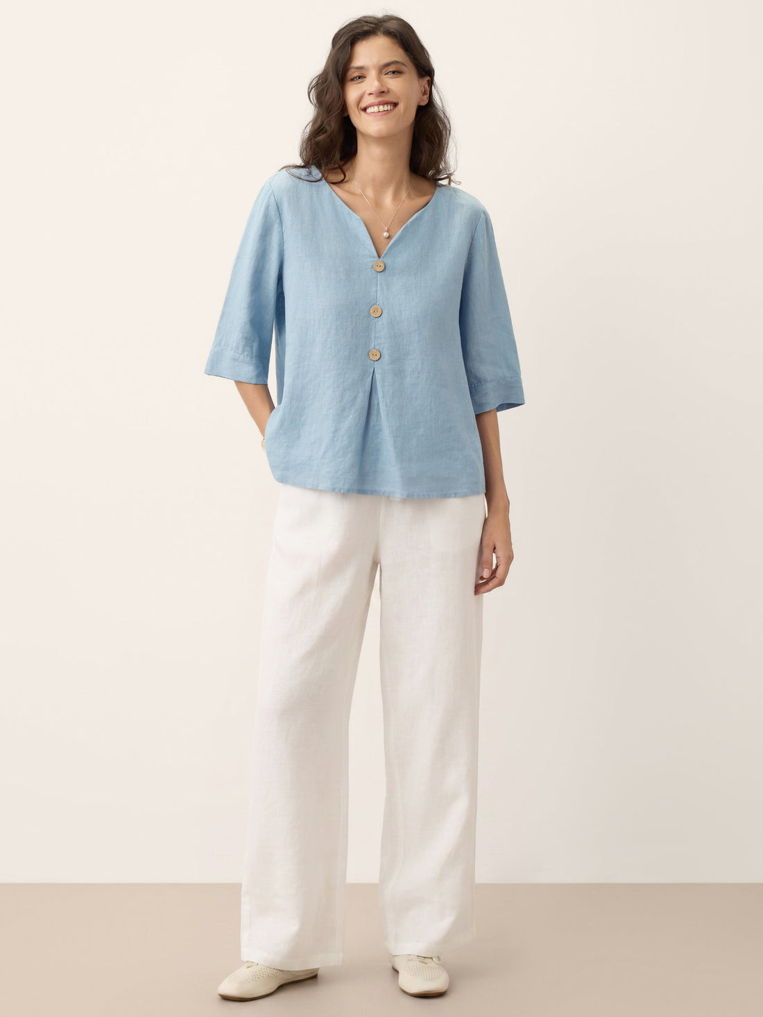 100% Linen Relaxed-Fit Button Detail Blouse