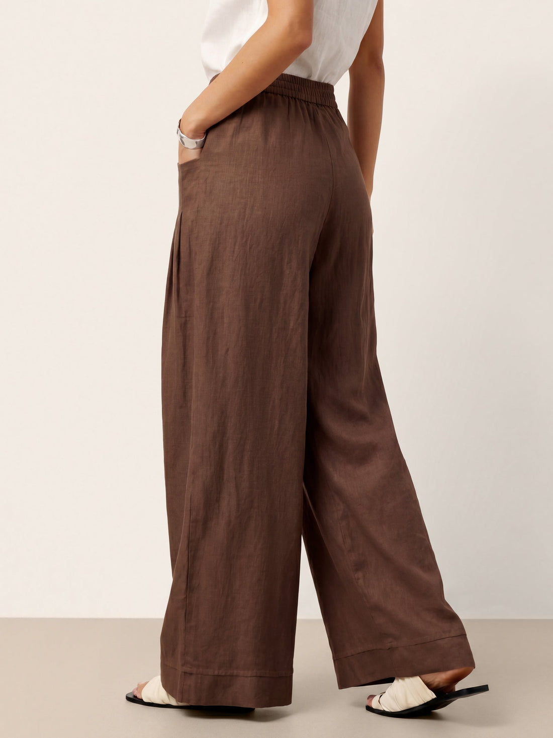 Linen Wide-Leg Pants with Welt Pockets