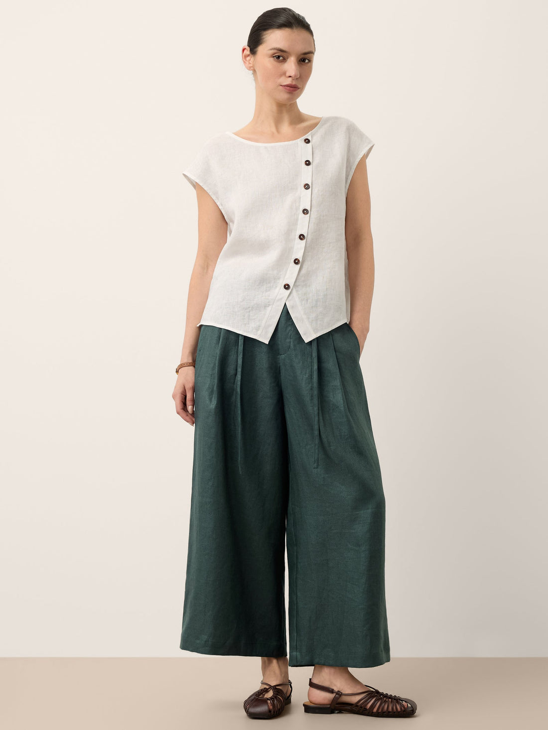100% Linen Pleated Wide-Leg Cropped Pants