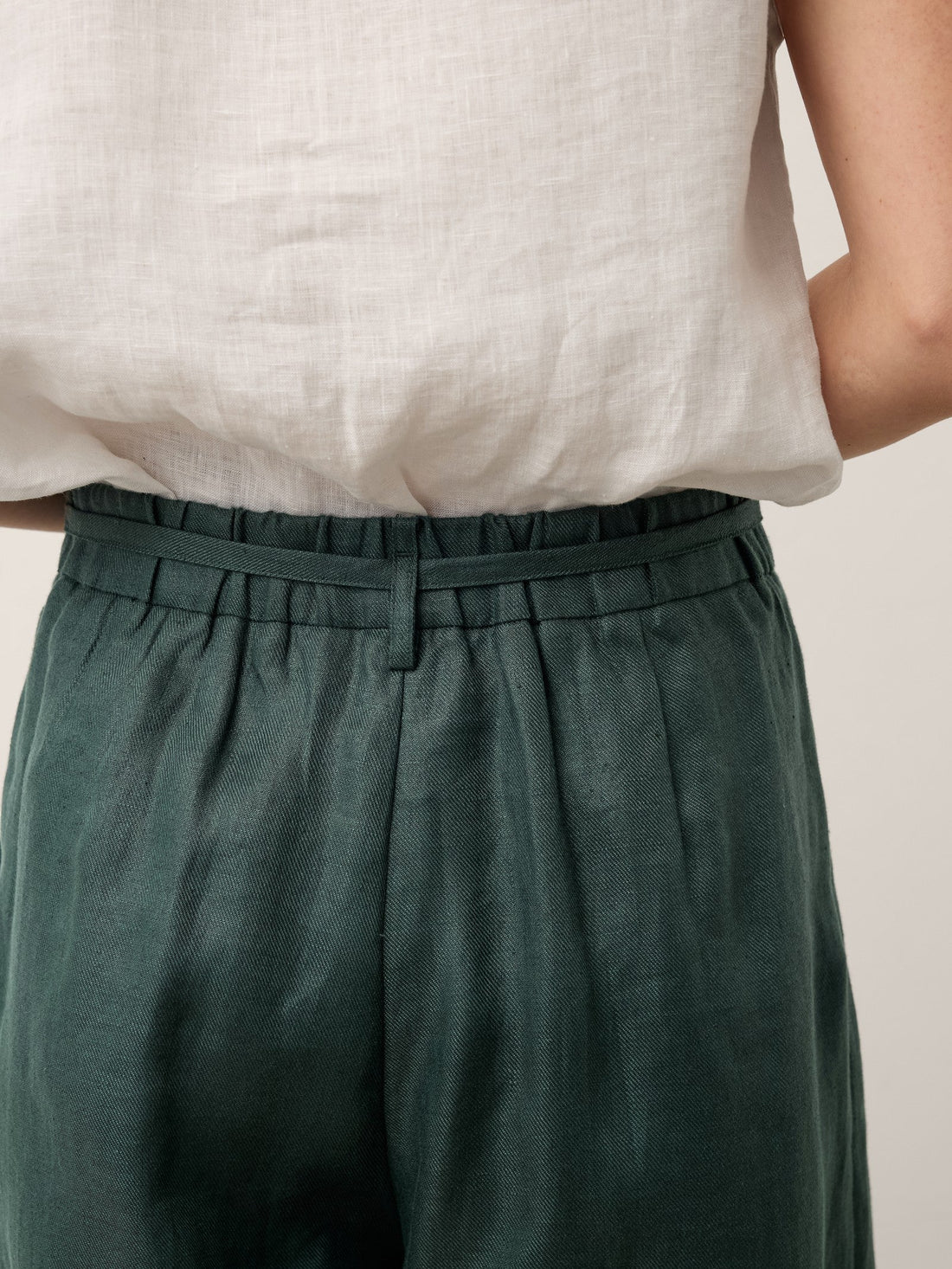 100% Linen Pleated Wide-Leg Cropped Pants