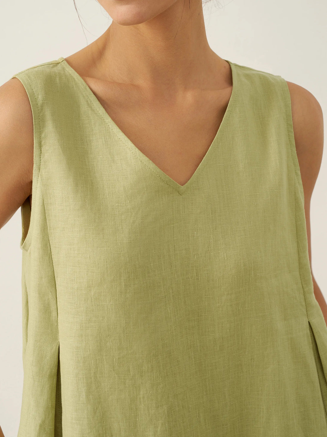 100% Linen Pleated V-Neck Midi Dress