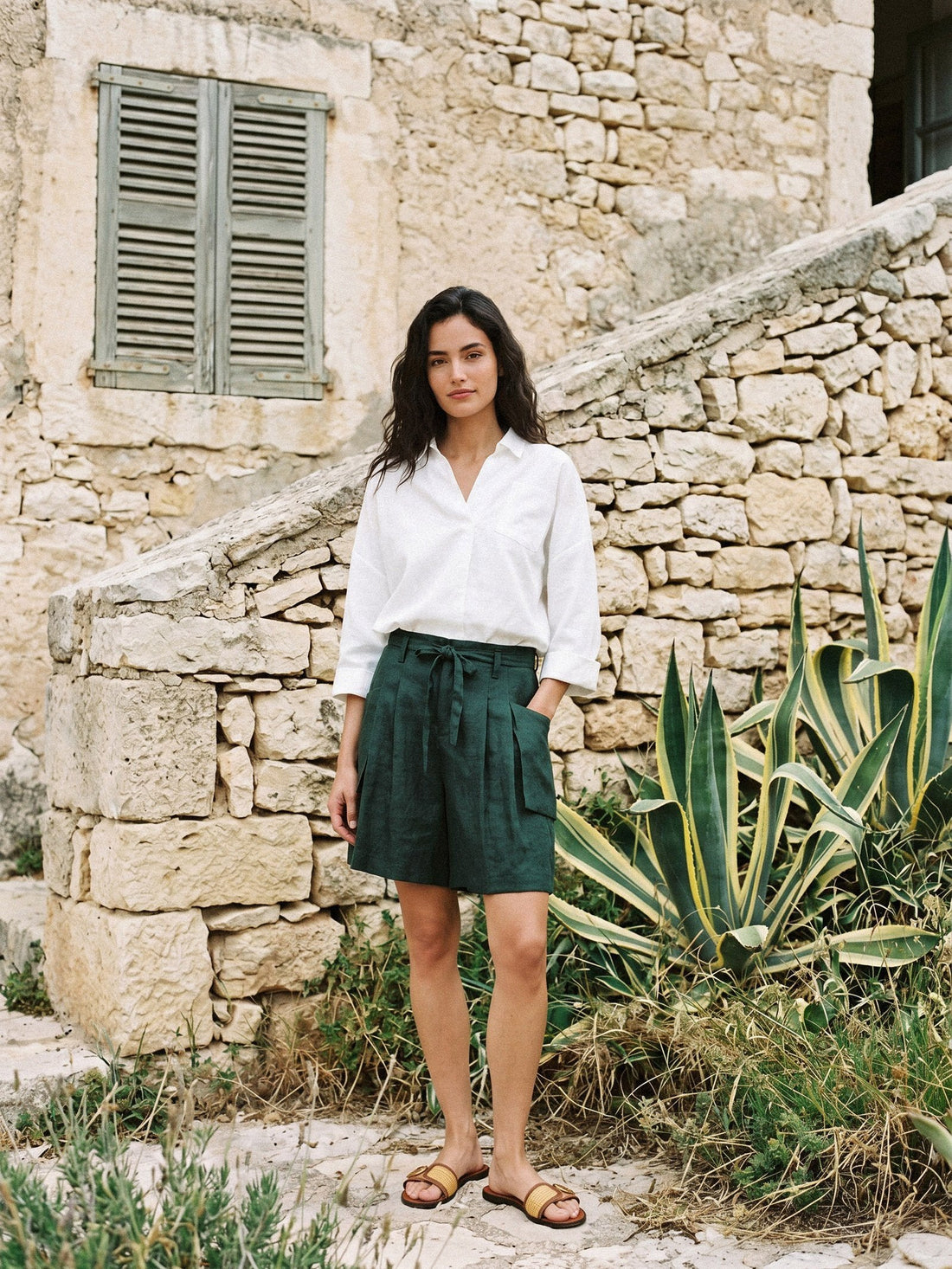 100% Linen Pleated Straight Leg Shorts