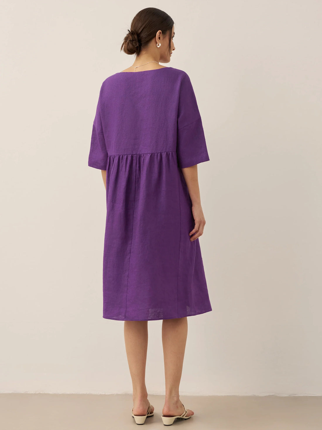 100% Linen Ruched Round-Neck Midi Dress