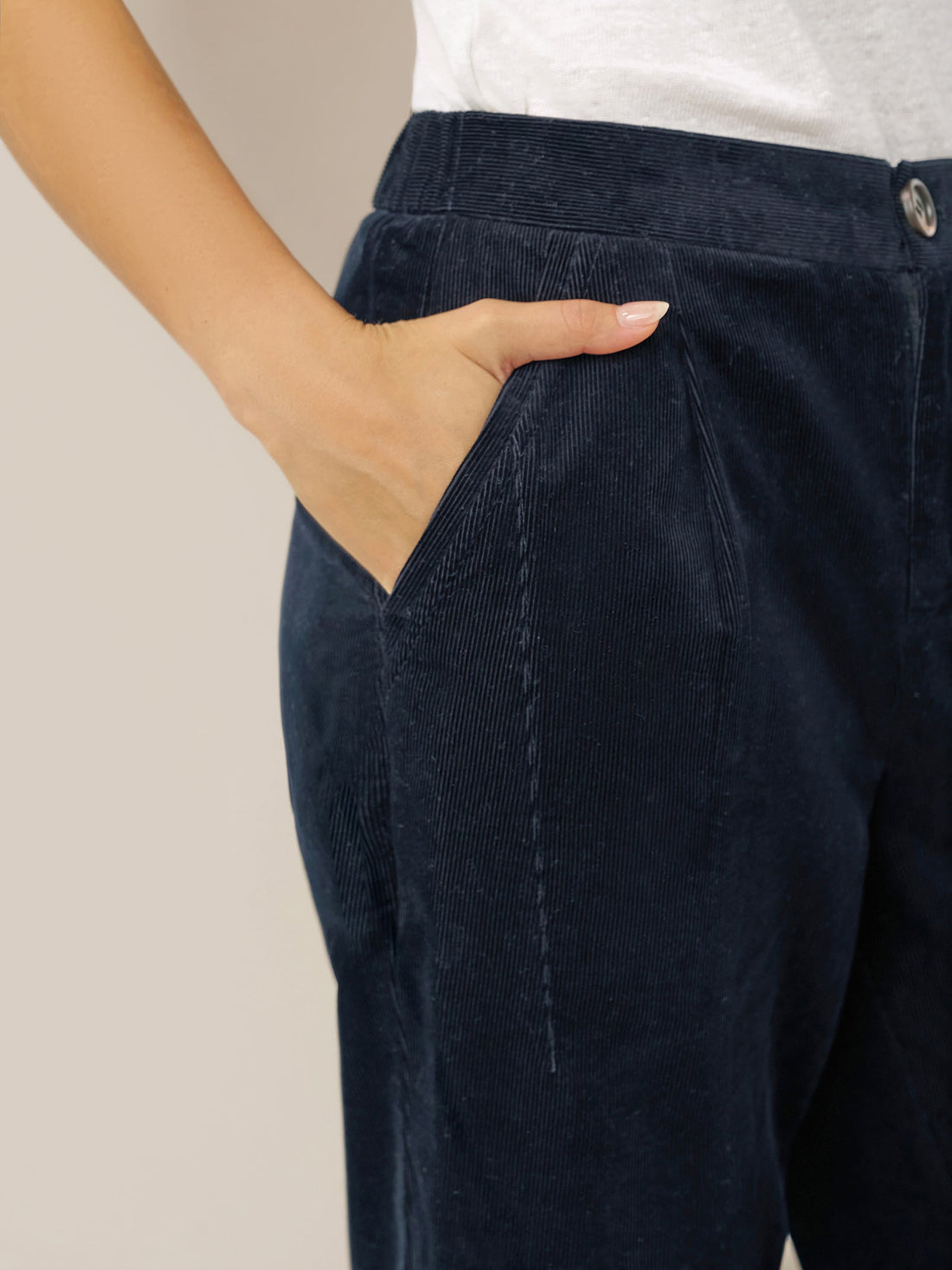 100% Cotton Elastic-Waist Tapered Pants