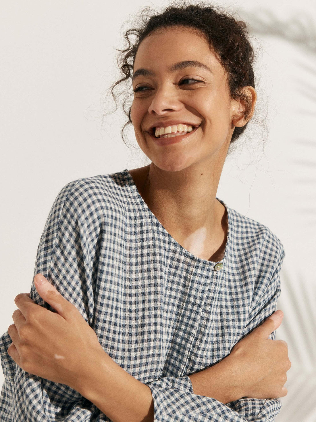 75% Linen Checked Ruched Round Neck Shirt
