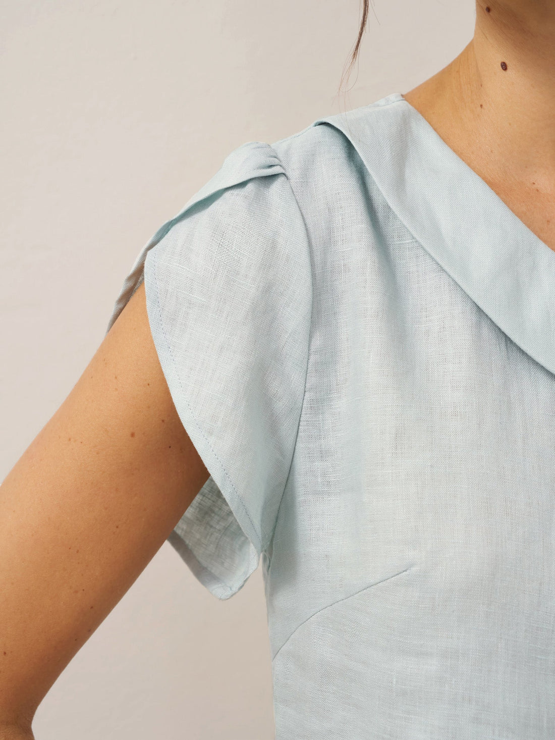 100% Linen Cap Sleeve Asymmetric Top