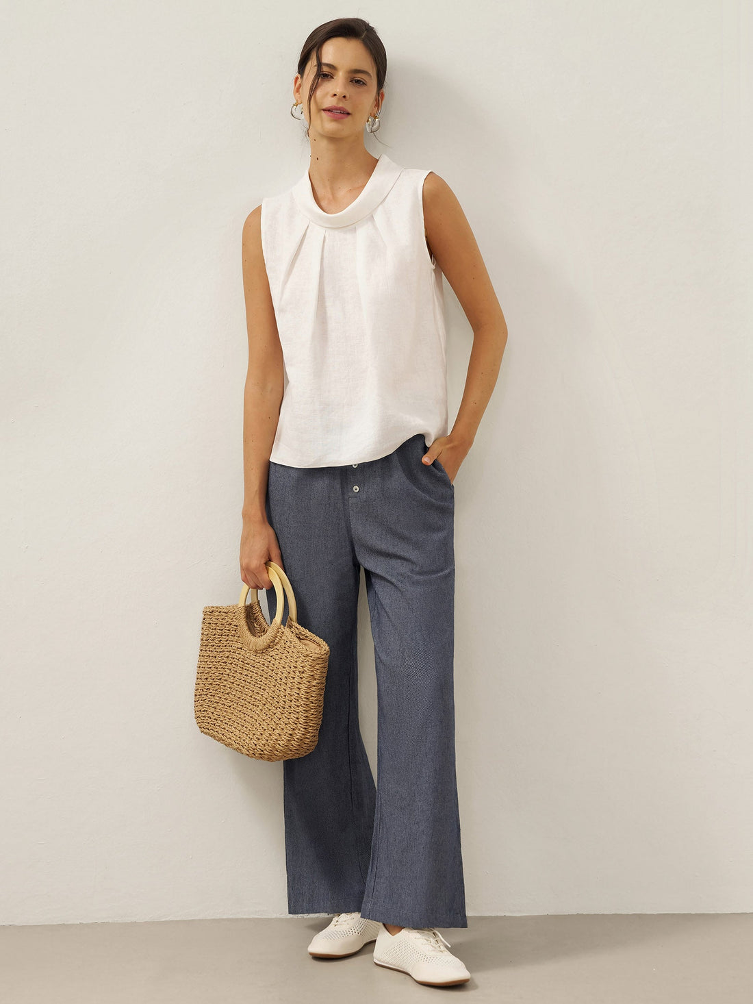 100% Linen Structured Collar Sleeveless Blouse
