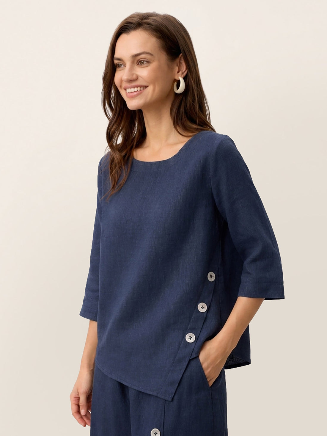 100% Linen Asymmetric-Hem Round Neck Blouse