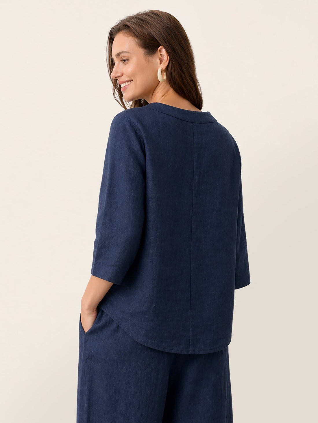 100% Linen Asymmetric-Hem Round Neck Blouse