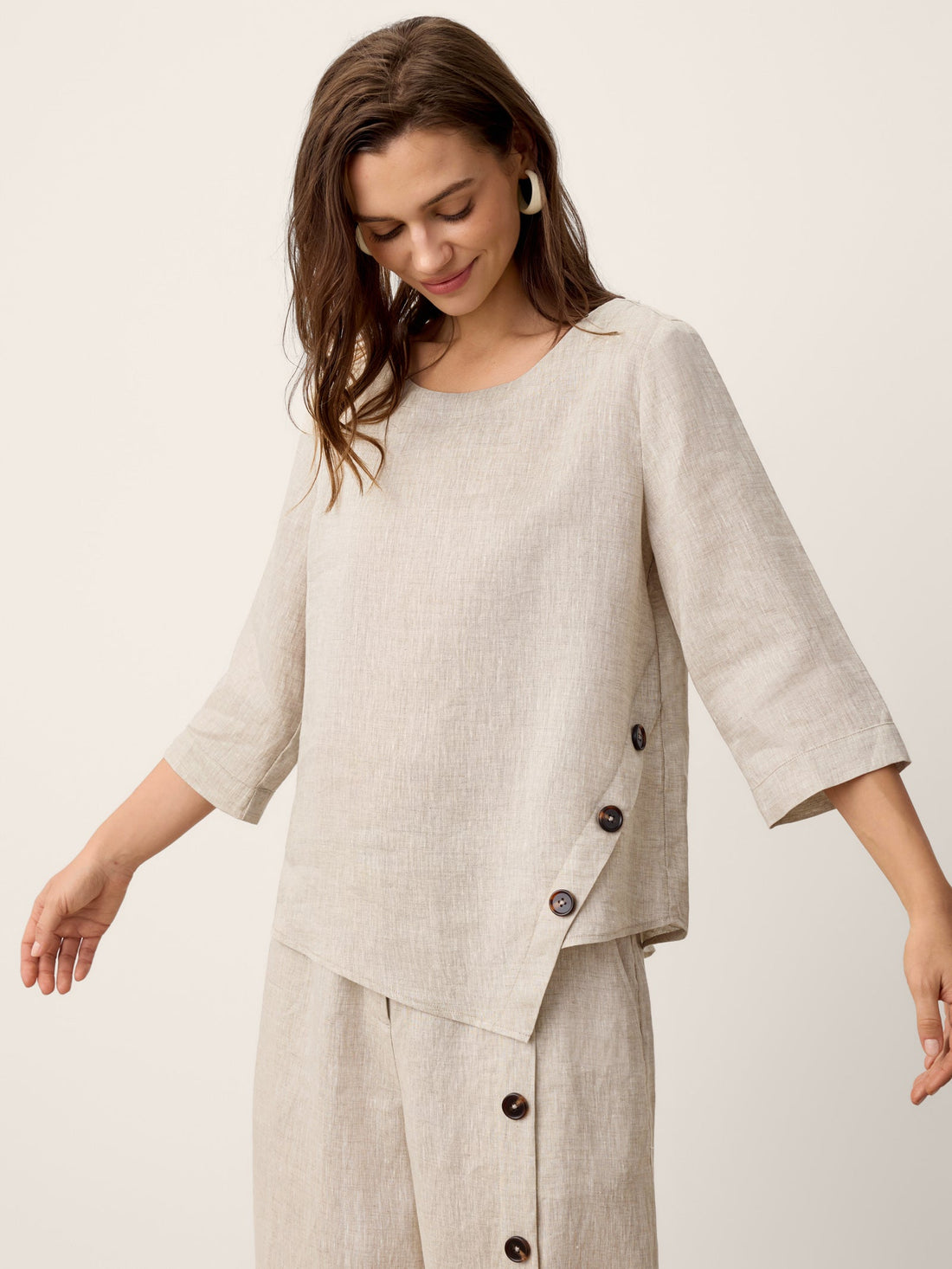 100% Linen Asymmetric-Hem Round Neck Blouse