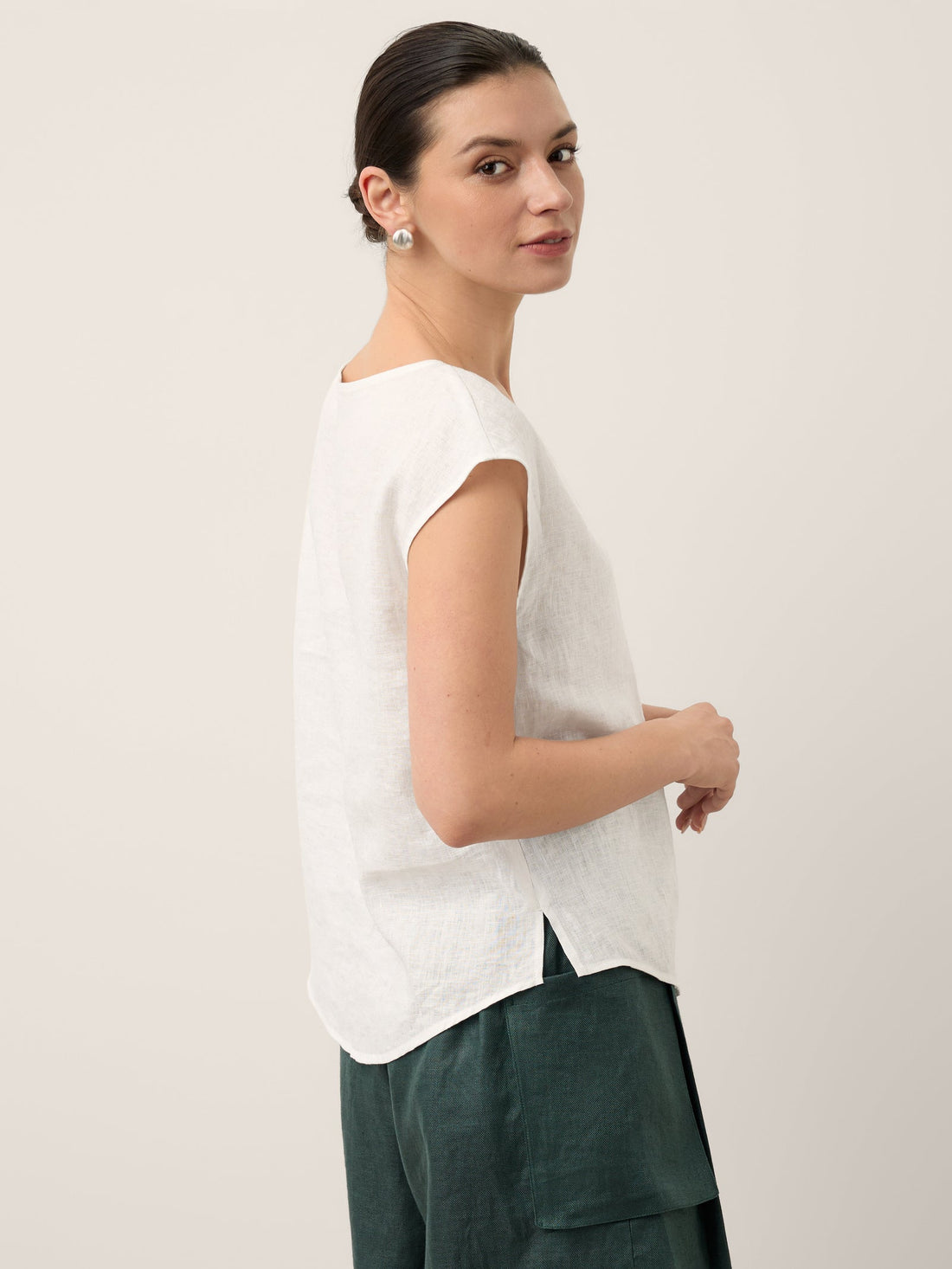 100% Linen Round Neck Cap Sleeve Blouse