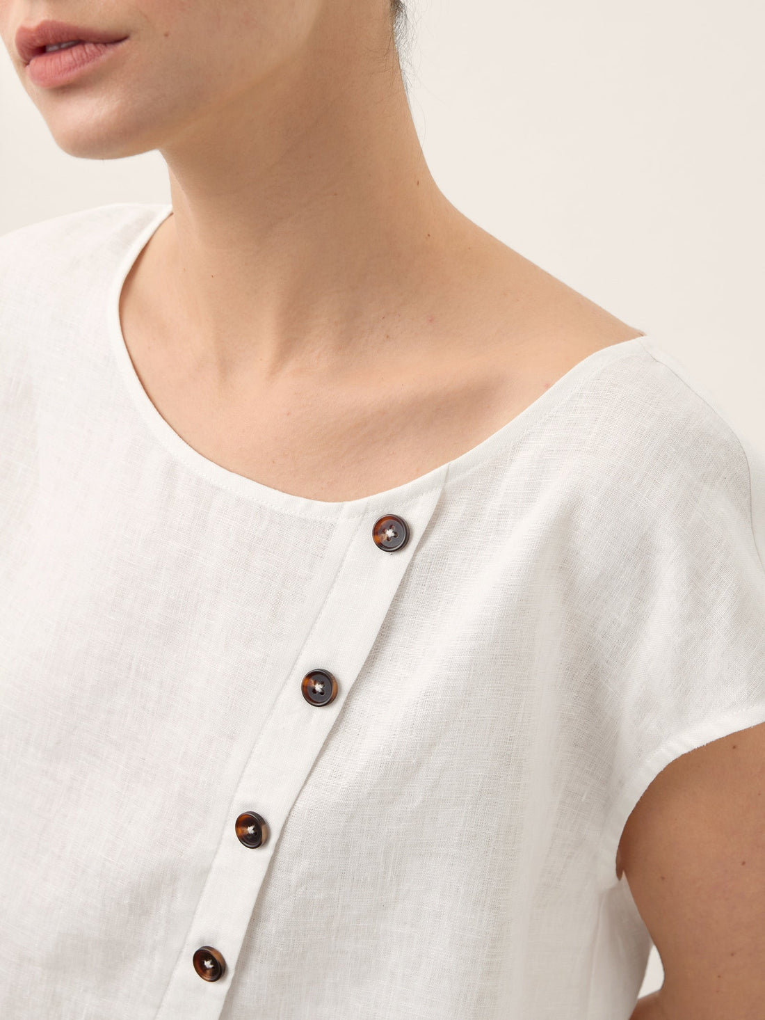100% Linen Round Neck Cap Sleeve Blouse