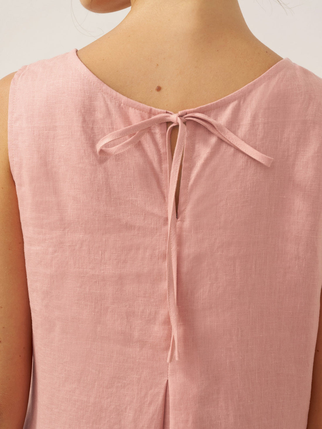 100% Linen Pleated V-Neck Midi Dress