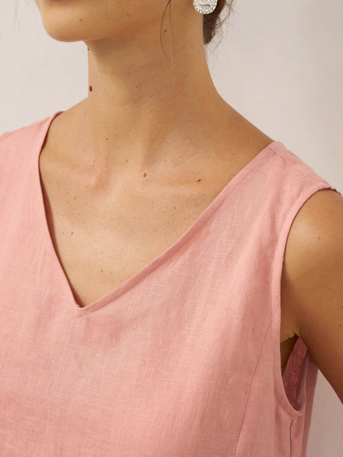 100% Linen Pleated V-Neck Midi Dress