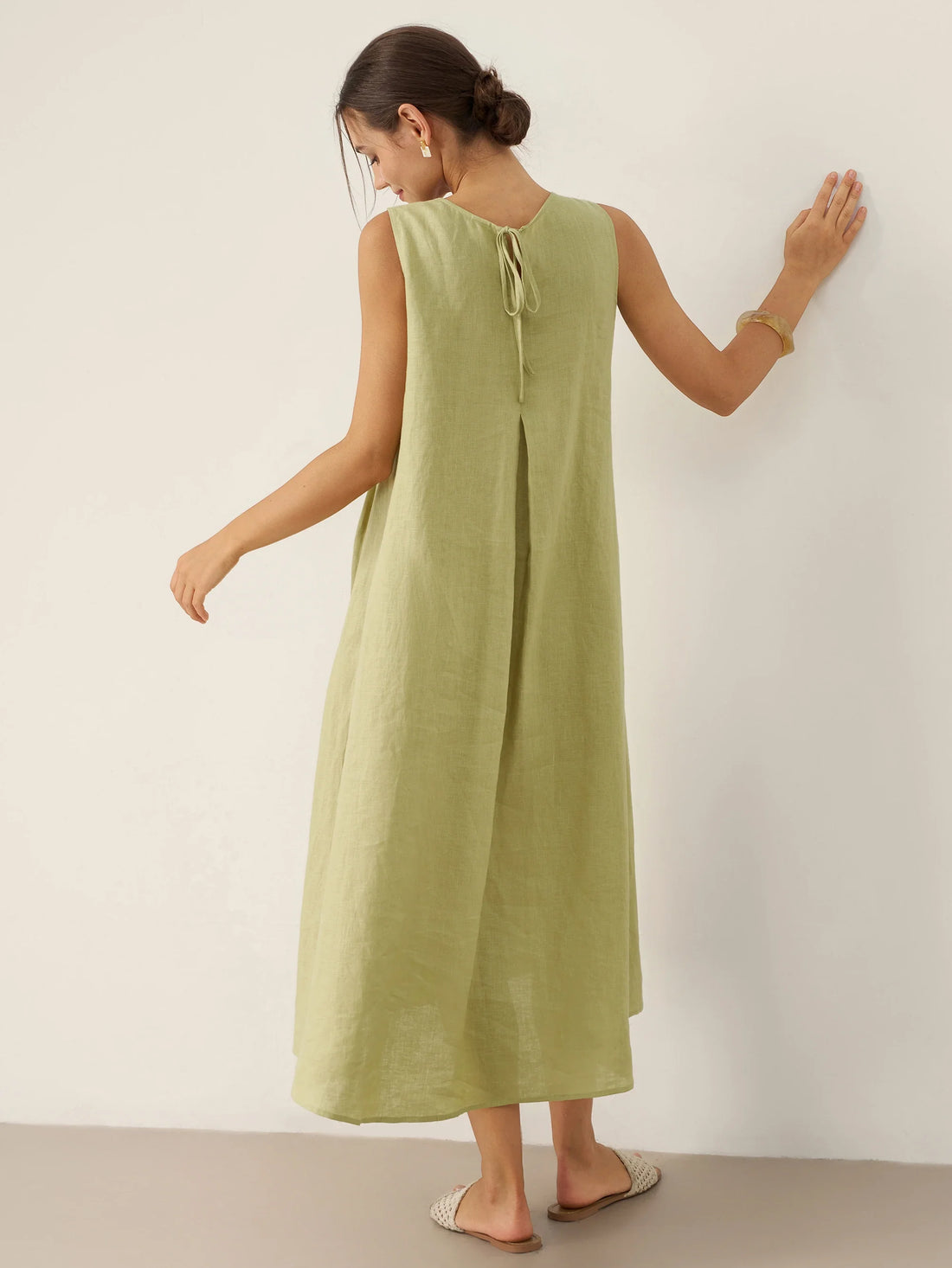 100% Linen Pleated V-Neck Midi Dress