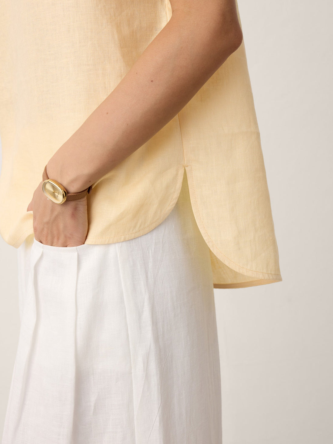 100% Linen V-Neck Short Sleeve Blouse