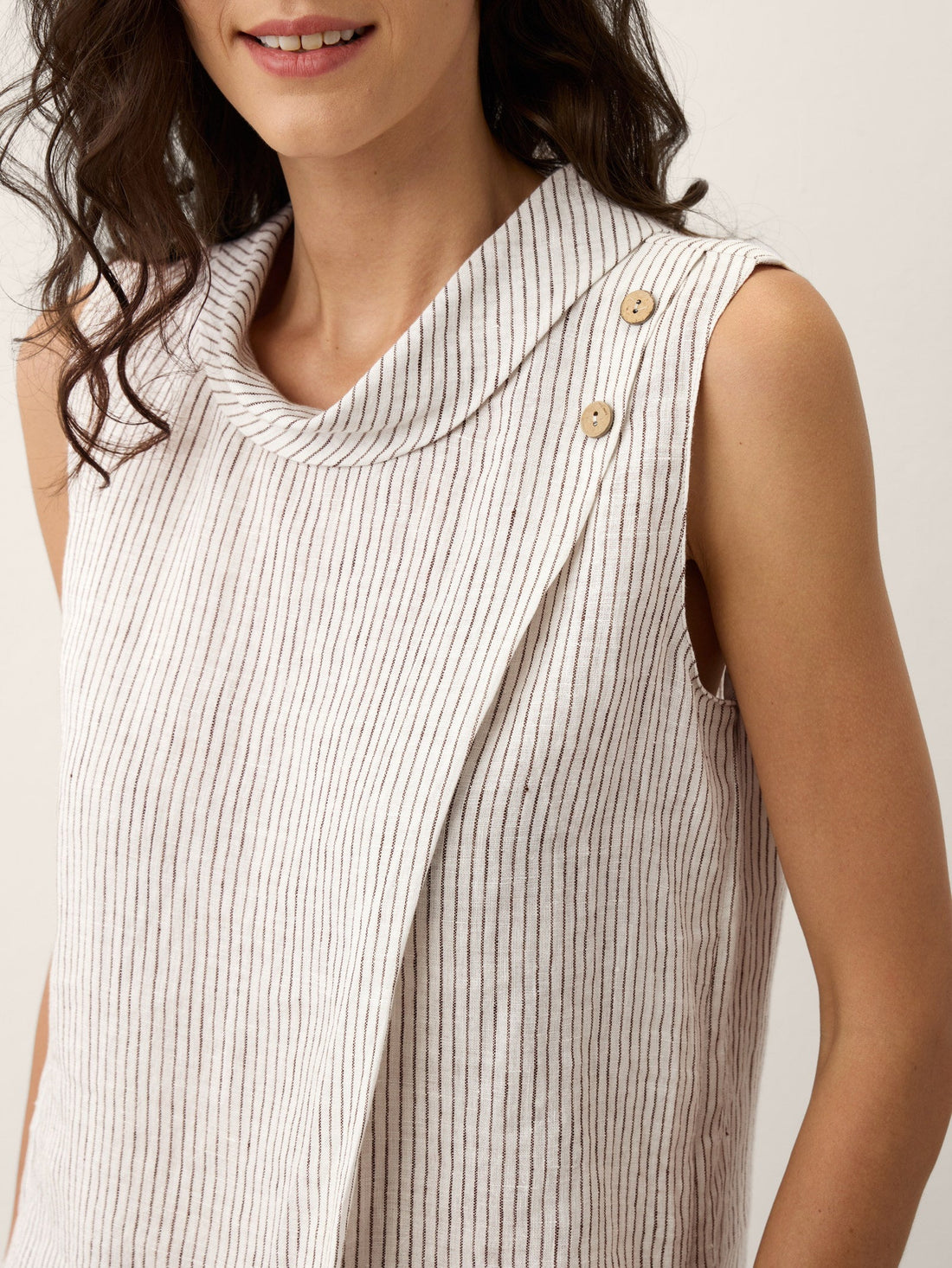 100% Linen Pleated Sleeveless Tank Top