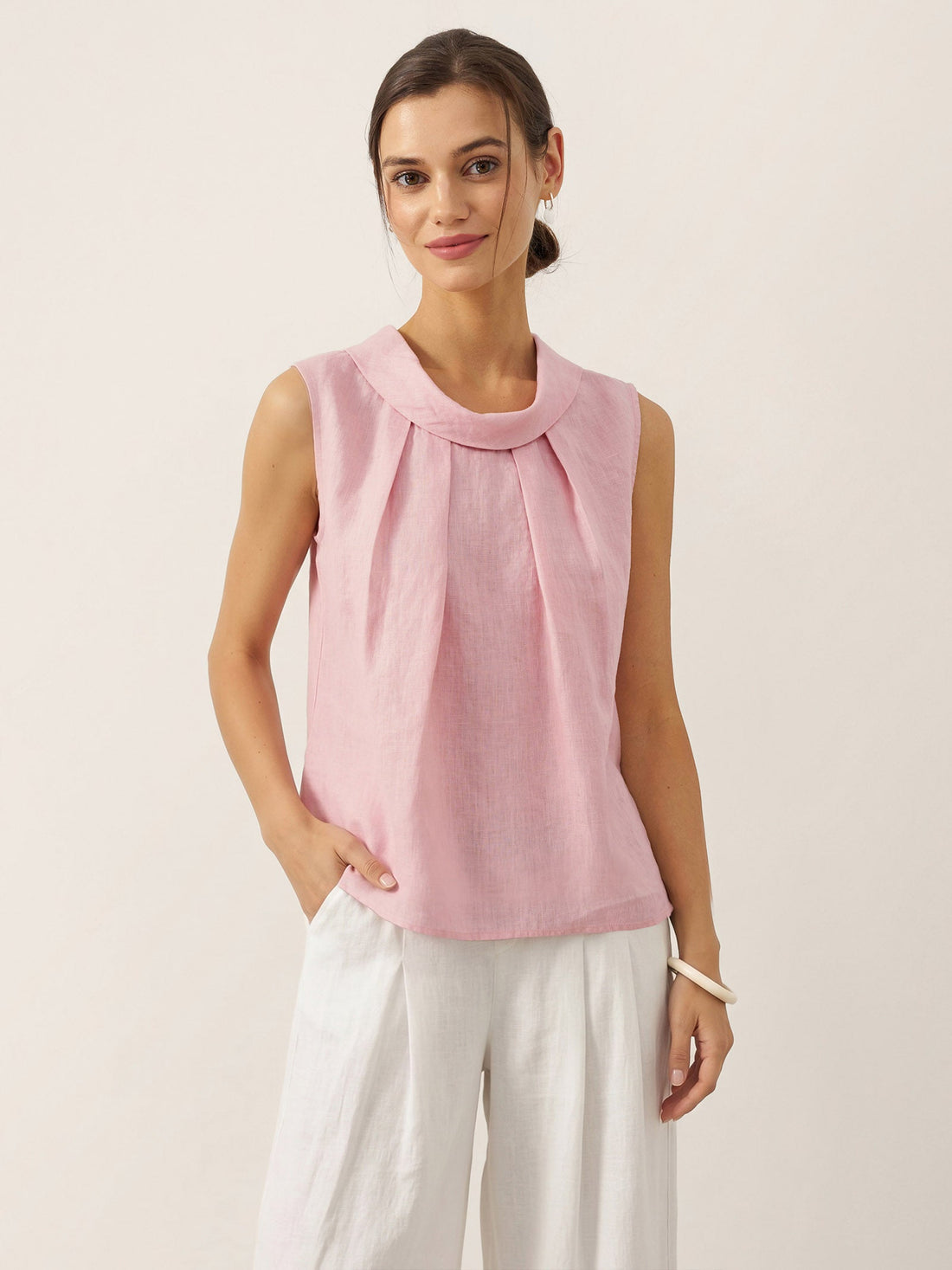 100% Linen Structured Collar Sleeveless Blouse