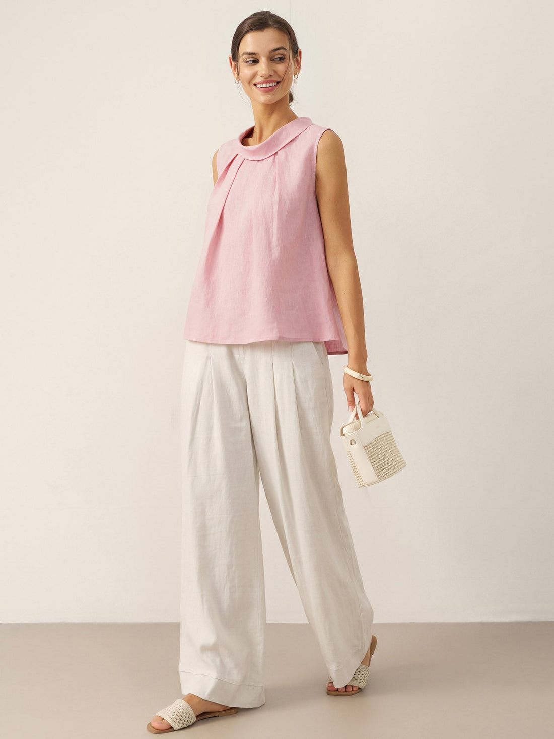 100% Linen Structured Collar Sleeveless Blouse