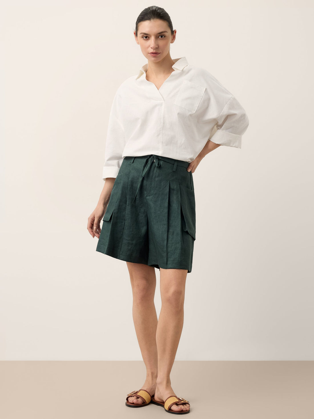 100% Linen Pleated Straight Leg Shorts