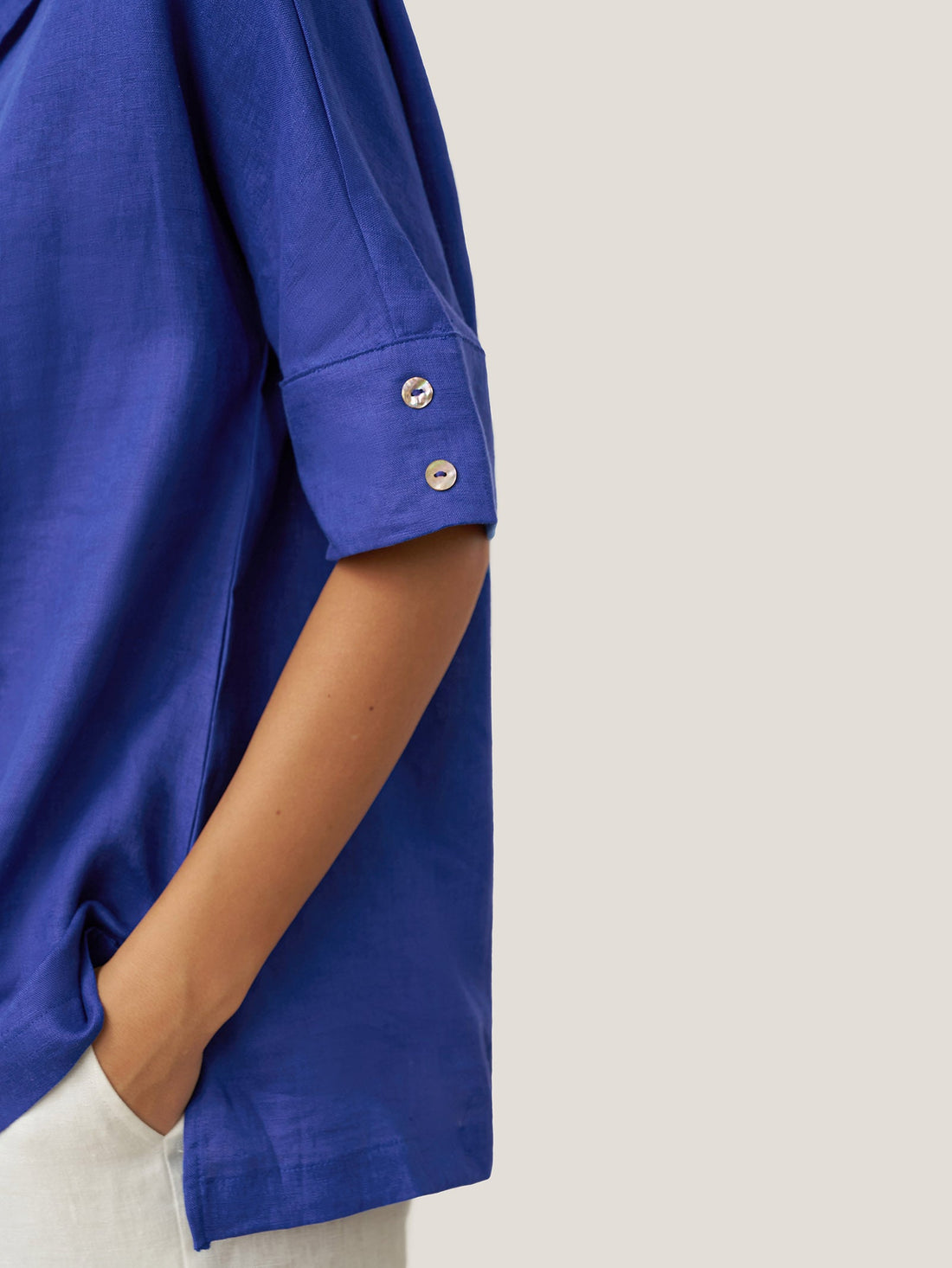 100% Linen Relaxed Half-Sleeve Blouse