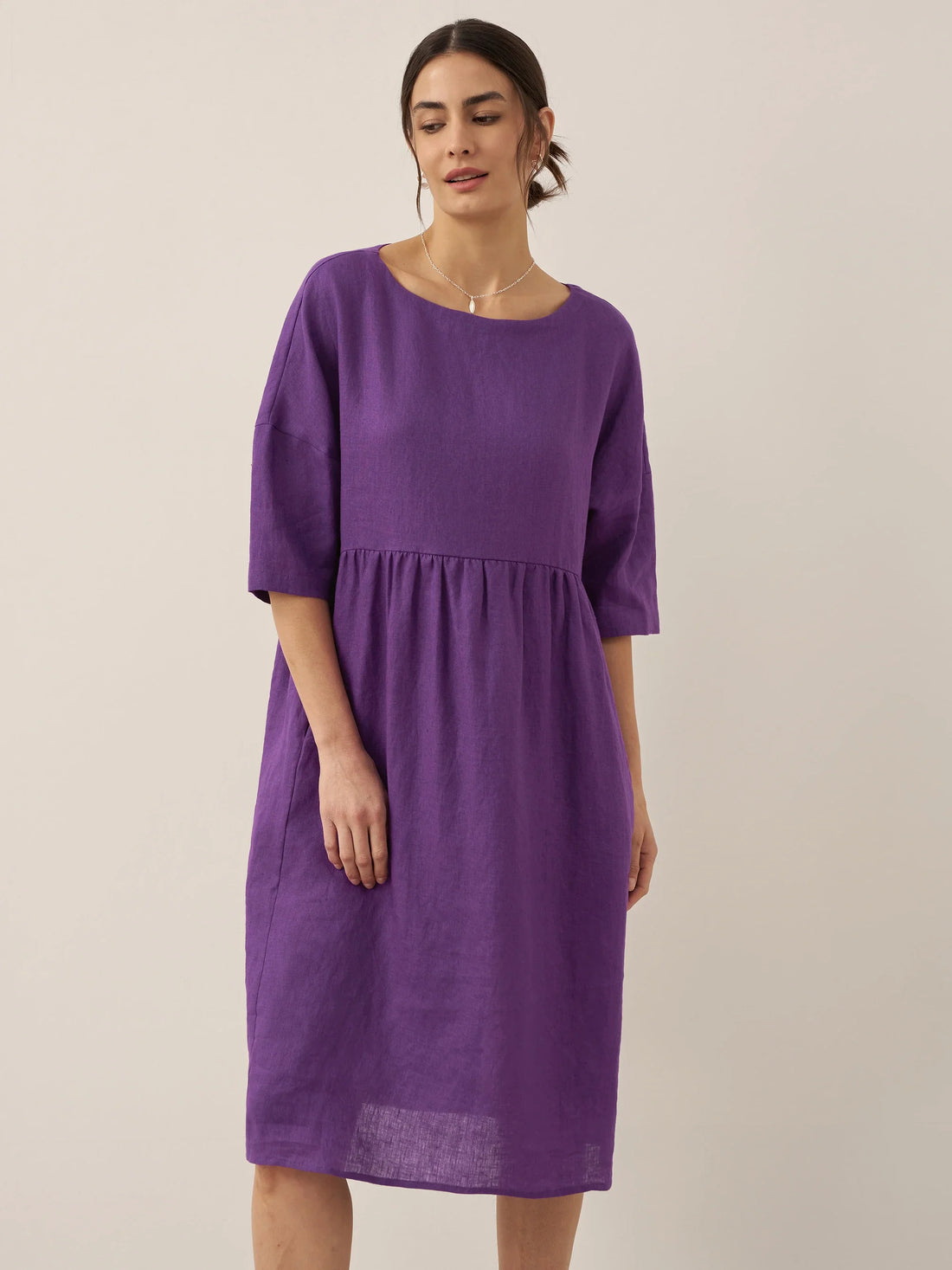 100% Linen Ruched Round-Neck Midi Dress