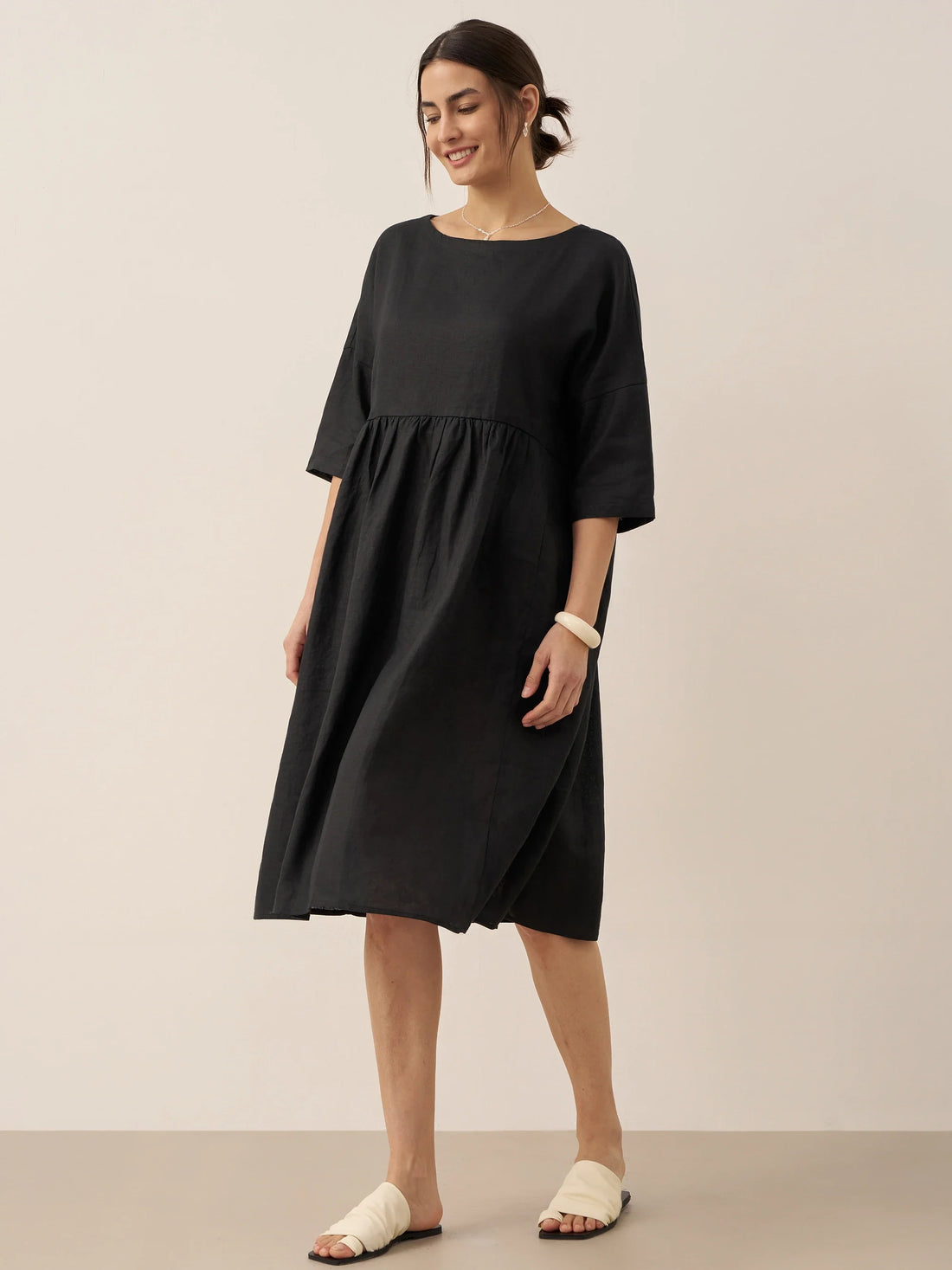 100% Linen Ruched Round-Neck Midi Dress