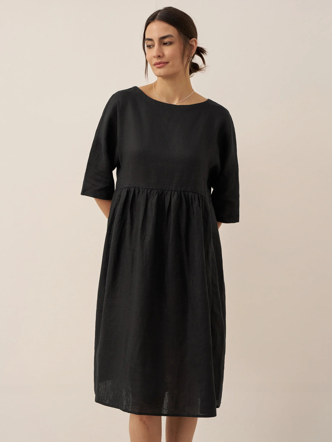 100% Linen Ruched Round-Neck Midi Dress