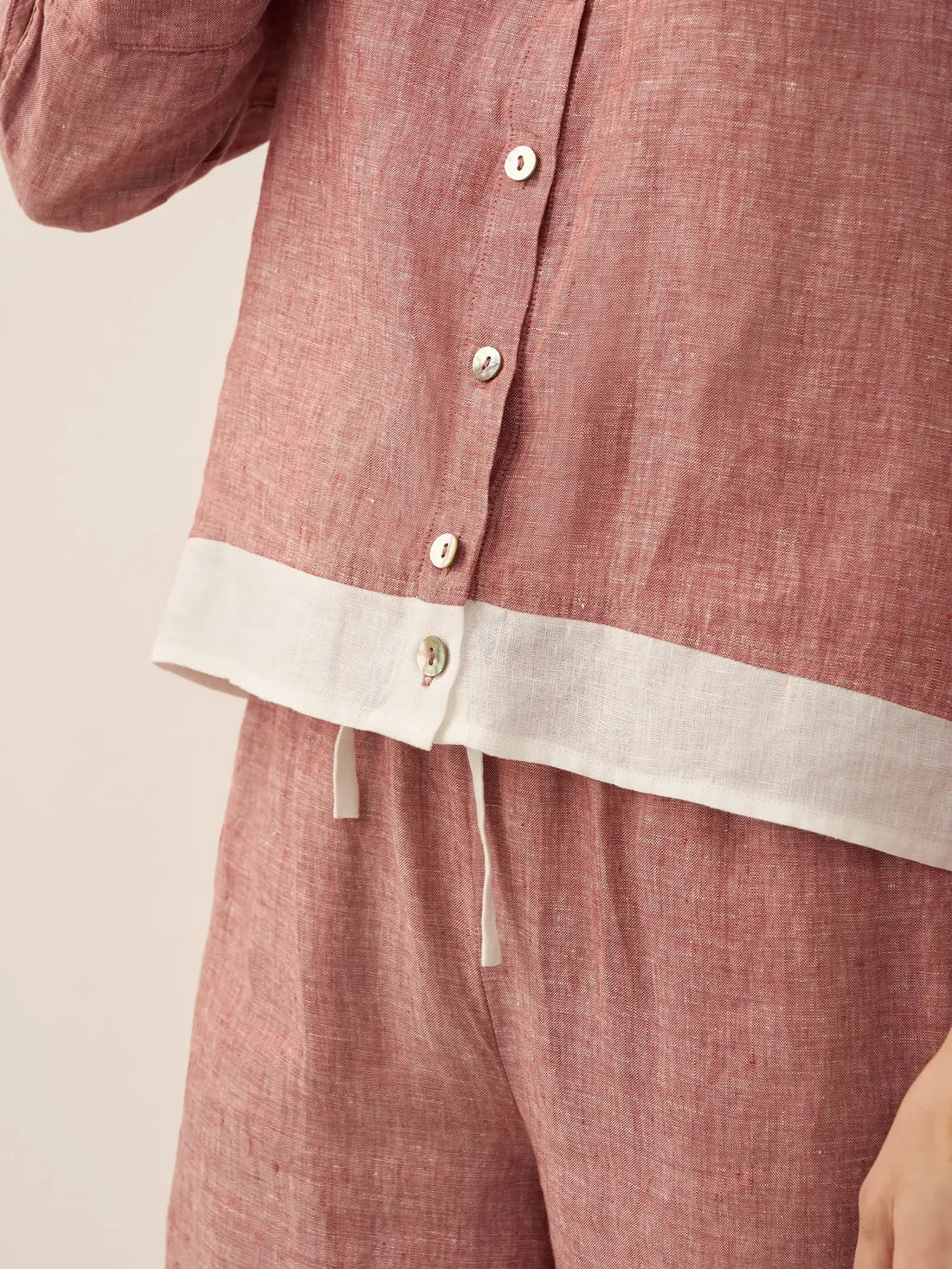 100% Linen Long-Sleeve Collared Shirt