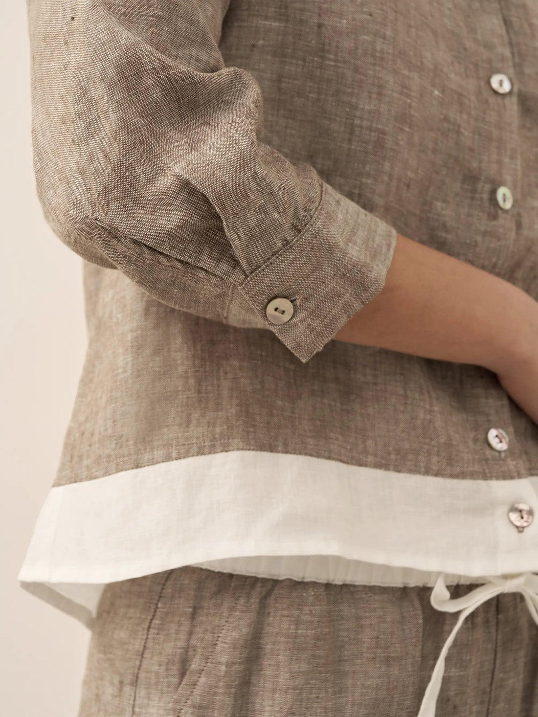 100% Linen Long-Sleeve Collared Shirt