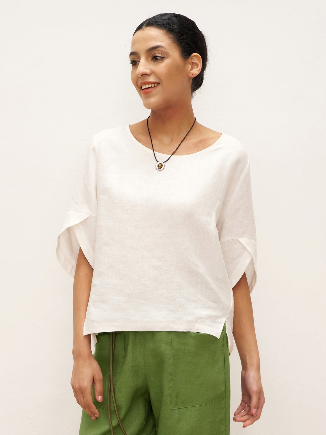 100% Linen Round Neck Petal-Sleeve Pullover