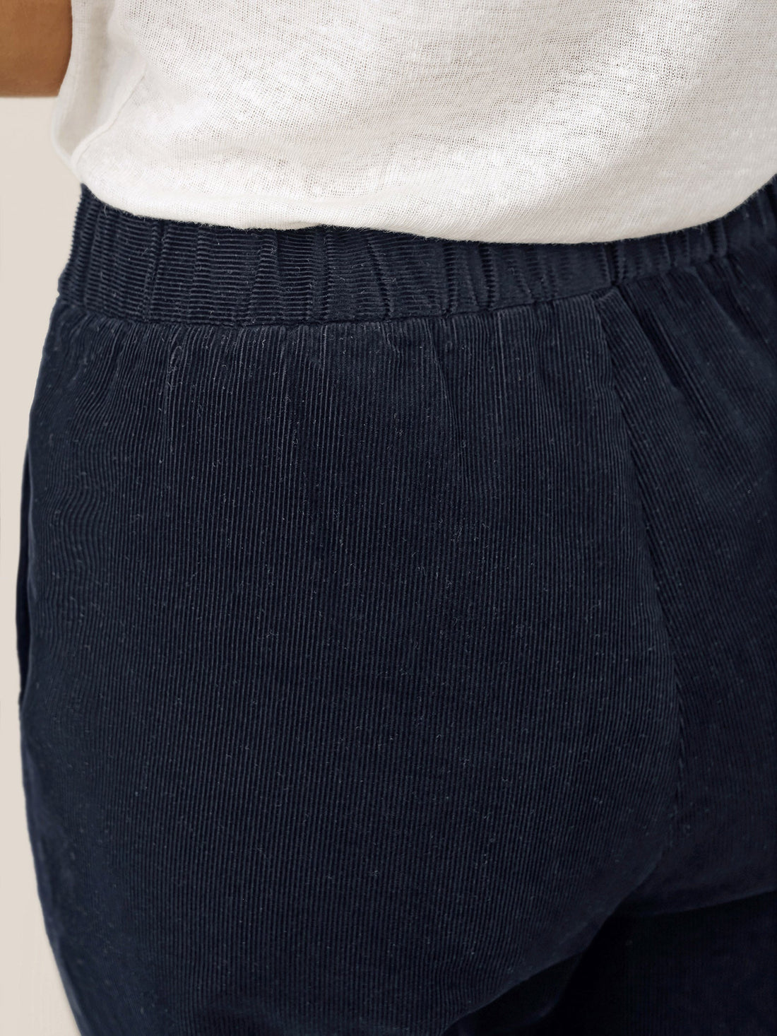 100% Cotton Elastic-Waist Tapered Pants